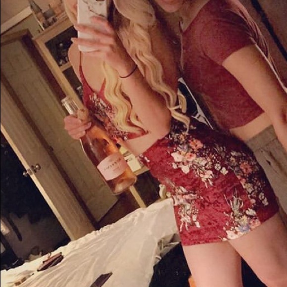 Tiger mist skirt and crop set!! RED VELVET!!!! - Picture 2 of 3